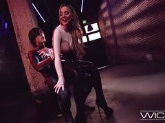 Ana Foxxx und Kenzie Taylor in der SpideyPool-Parodie durchgenagelt